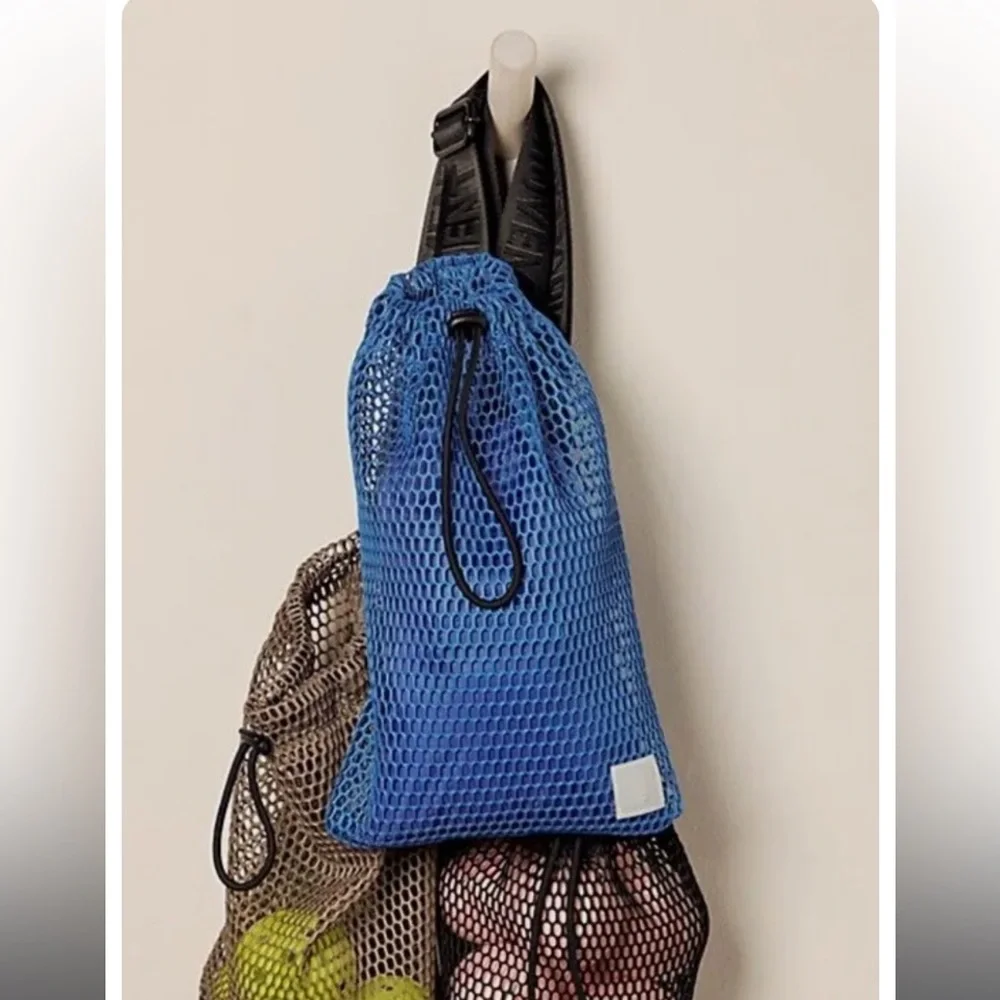 🆕 Free People Unisex Blue Mini Mesh Sling Bag - Picture 13 of 14